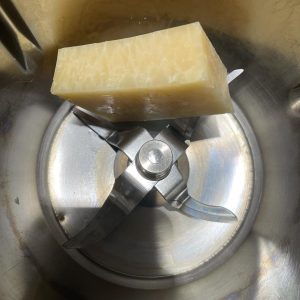 Aguacates rellenos de queso saludables receta