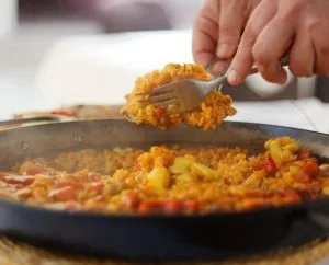 Receta saludable de arroz con sepia y verduras