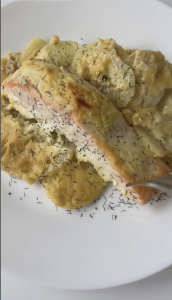 SALMÓN CON SALSA DE MANZANA