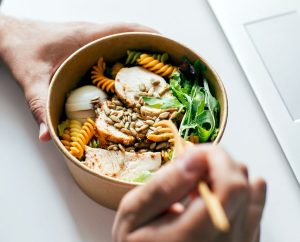 Mantén una dieta saludable en la oficina